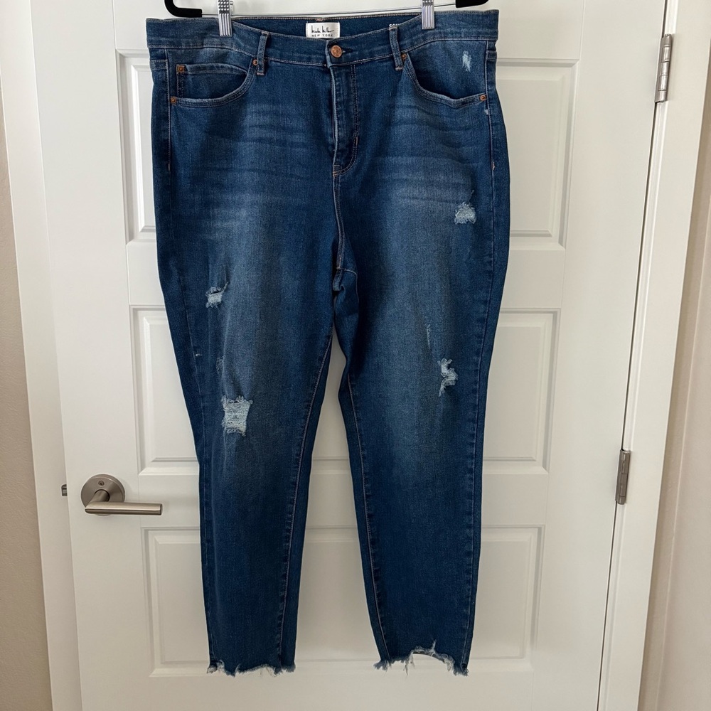 Nicole Miller Dark Blue Distressed Cropped Jeans